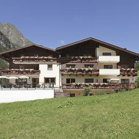 Hotel Garni Rifflsee-2