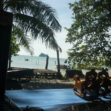 Pasai Beach Lodge-3
