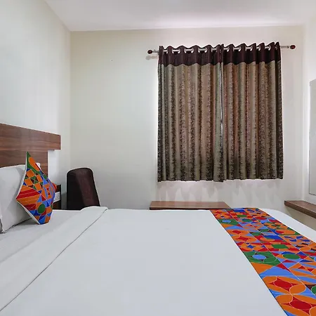 Fabhotel V Grand - Vijayawada Railway Station - 900M-3