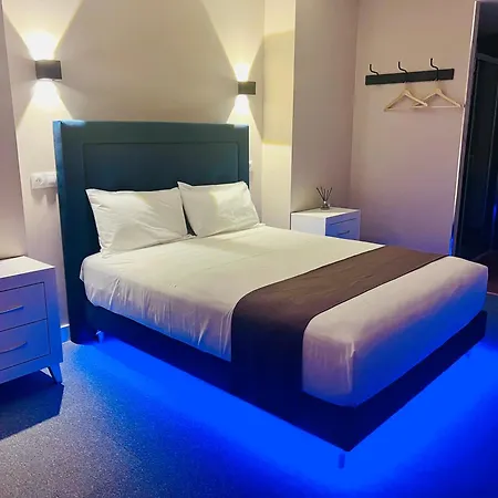 Rooms Luxury Madrid-3