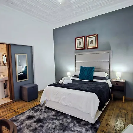 Leana Hub Guest House-3