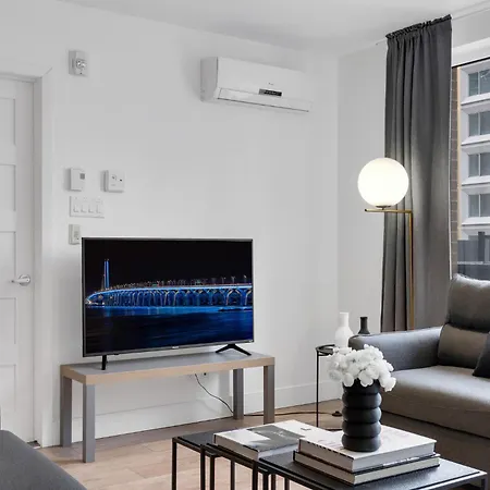 Liv Mtl Downtown Montreal Spacious Suites-2