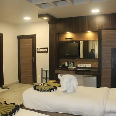 Continental Lodge & Continental Residency-2