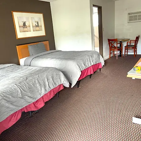 Royal A Motel-3
