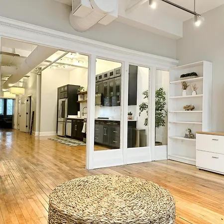 The Historic Lyric Presidential Suite-2