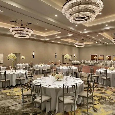 Embassy Suites By Hilton Berkeley Heights-3
