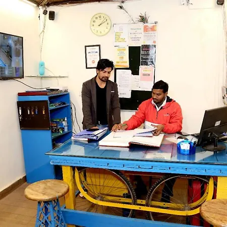 Bunk Hostel Delhi Best Backpacking Accommodation-3