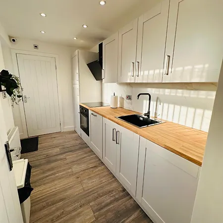 Cosy Private En-Suite Room In Harborne Park Road - Birmingham R2-3