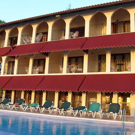 Le Mirage (Adults Only)-3