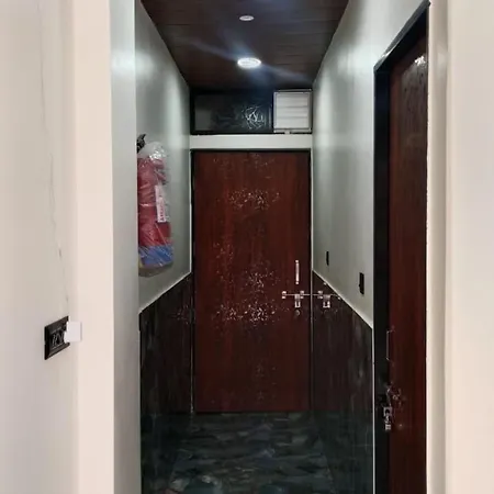 Golden Guest House-3
