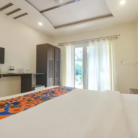 Fabhotel La Volga - Nr Morjim Beach-2