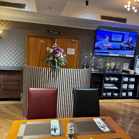 Savera Hotel South Ruislip-2