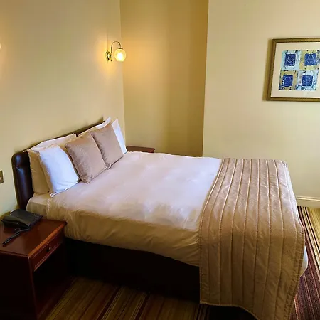 Prom Hotel-2