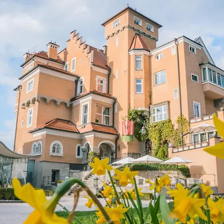 Hotel Schloss Mönchstein-3