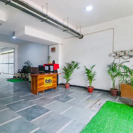 Fabexpress Abode Inn-2