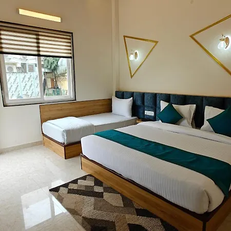 Hotel Utsav Grand-3
