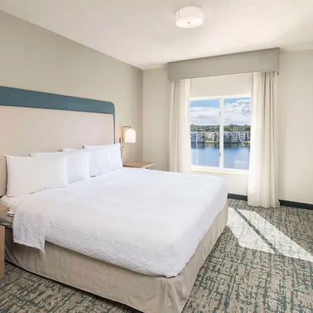 Homewood Suites Miami Airport/Blue Lagoon-3