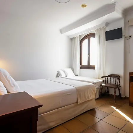 Hostal La Muralla-3