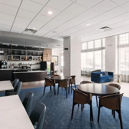 Courtyard By Marriott St. Petersburg Downtown-2