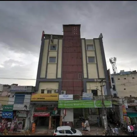 Airport Hotel Mahal-2
