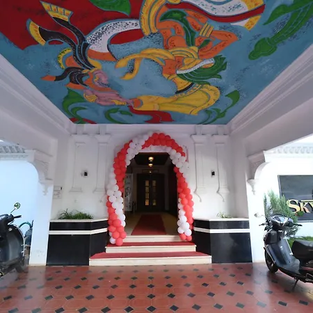 Hotel Sky Park-2
