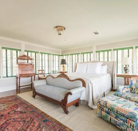 Clifton House - Big River North - Queen Suite, Mississippi River Views-2
