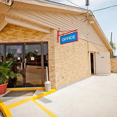 Economy Inn-3