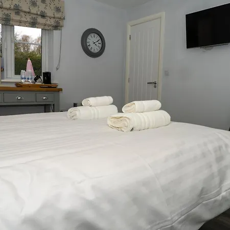 The Finch Hatton Arms-2