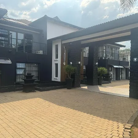 Africa Paradise - Or Tambo Airport Boutique Hotel-3