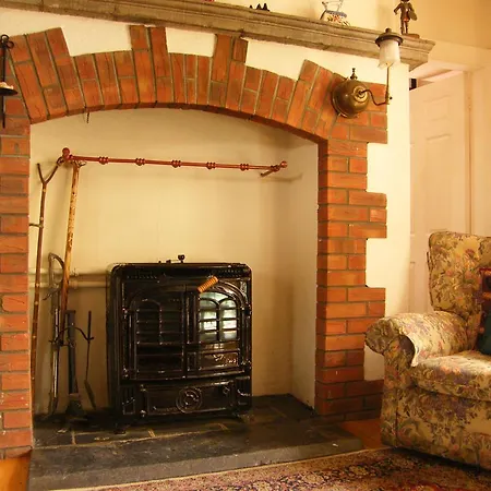 Druid Cottage-2