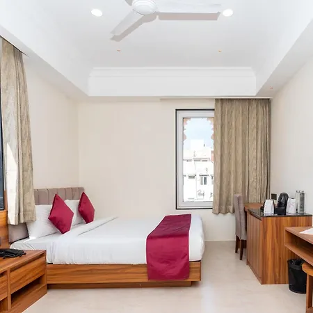Raghunandan Palace - A Premier Boutique Stay, City Center & 500 Meters From City Railway Station-3