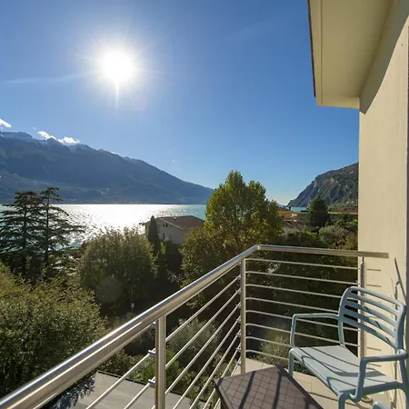 Hotel Sogno Del Benaco-3