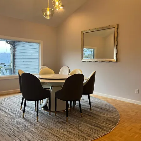 Judah Lodge Stunning Views With A Cozy Indoor Fireplace And Outdoor Fire Pit-3