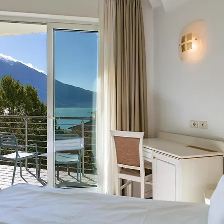 Hotel Sogno Del Benaco-2