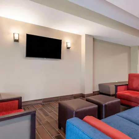 Comfort Suites Daytona Beach-Speedway-3