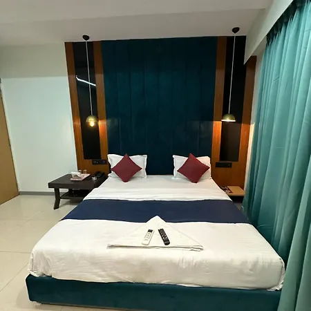 Hotel Sky Palace Adajan-3