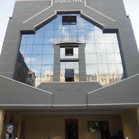 The Dolphin Park Hotel, Virugambakkam-2
