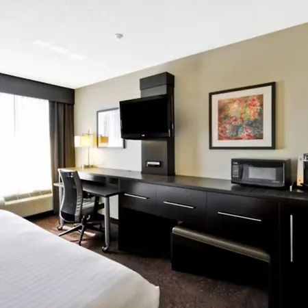Holiday Inn Express Romulus / Detroit Airport By Ihg-2