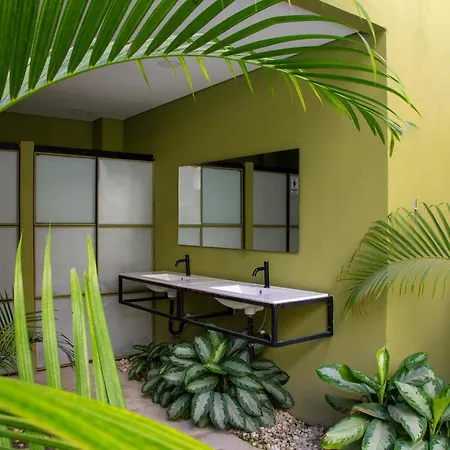 Oasis Tropical Hotel-2