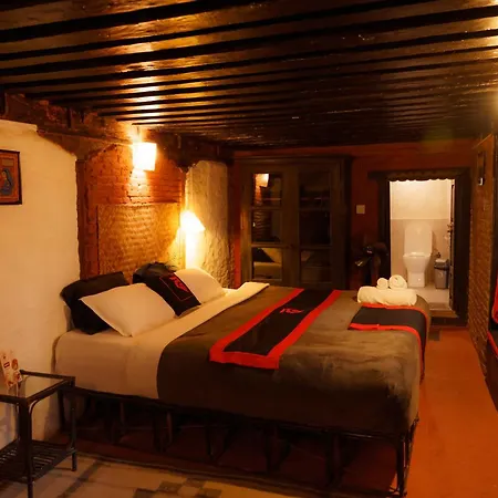 Hira Guest House-3