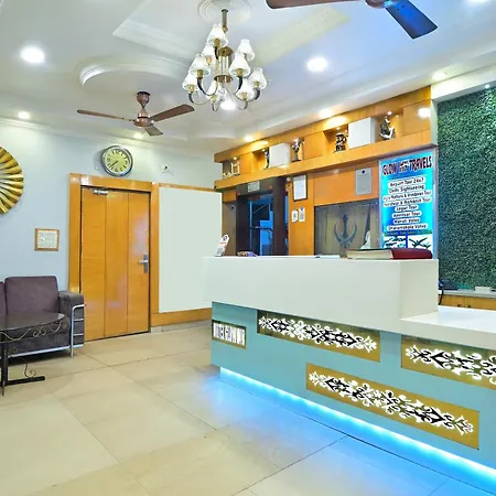Hotel Glow Inn Paharganj-3 Mins Walk From New Delhi Railway Station-2