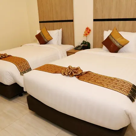 Crystal Palace Luxury Hotel Pattaya-2