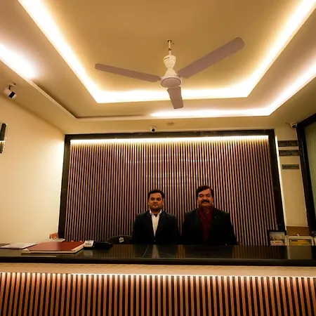 Hotel Agra Dazzling East Gate-2