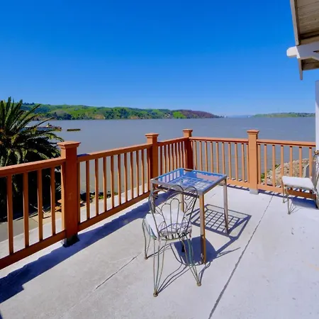 Shorelight Inn-2