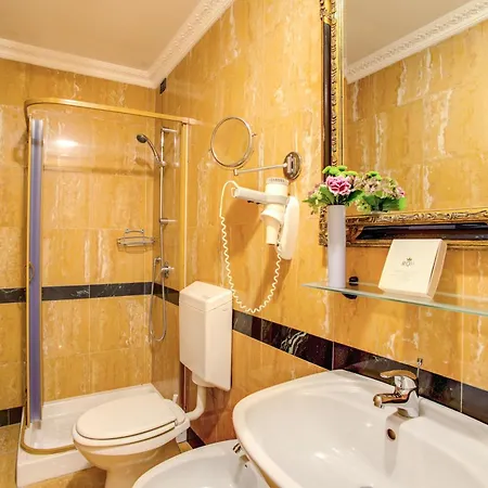 Hotel Caravaggio 2-3