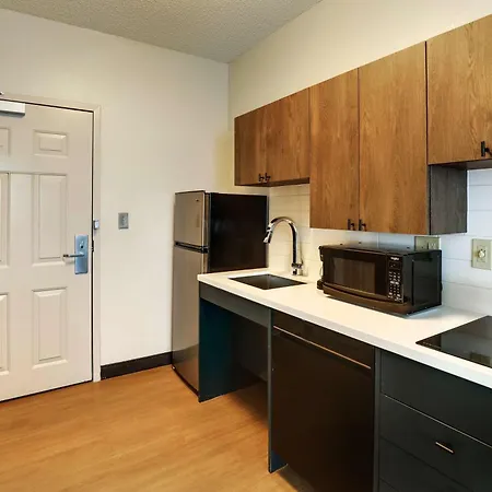 Sonesta Simply Suites Miami Airport Doral-2