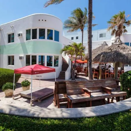 Walkabout 6 Suite On Hollywood Beach With Ocean Views-3