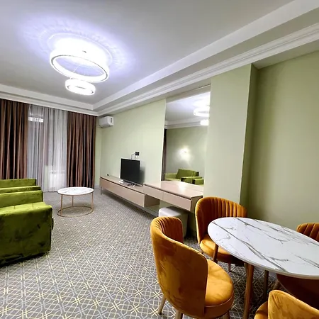 Alison Hotel-2