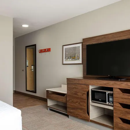 Hampton Inn Green Bay Stadium, Wi-2