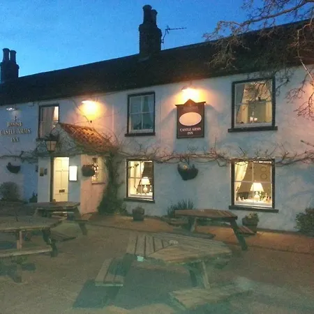 The Castle Arms Inn-2